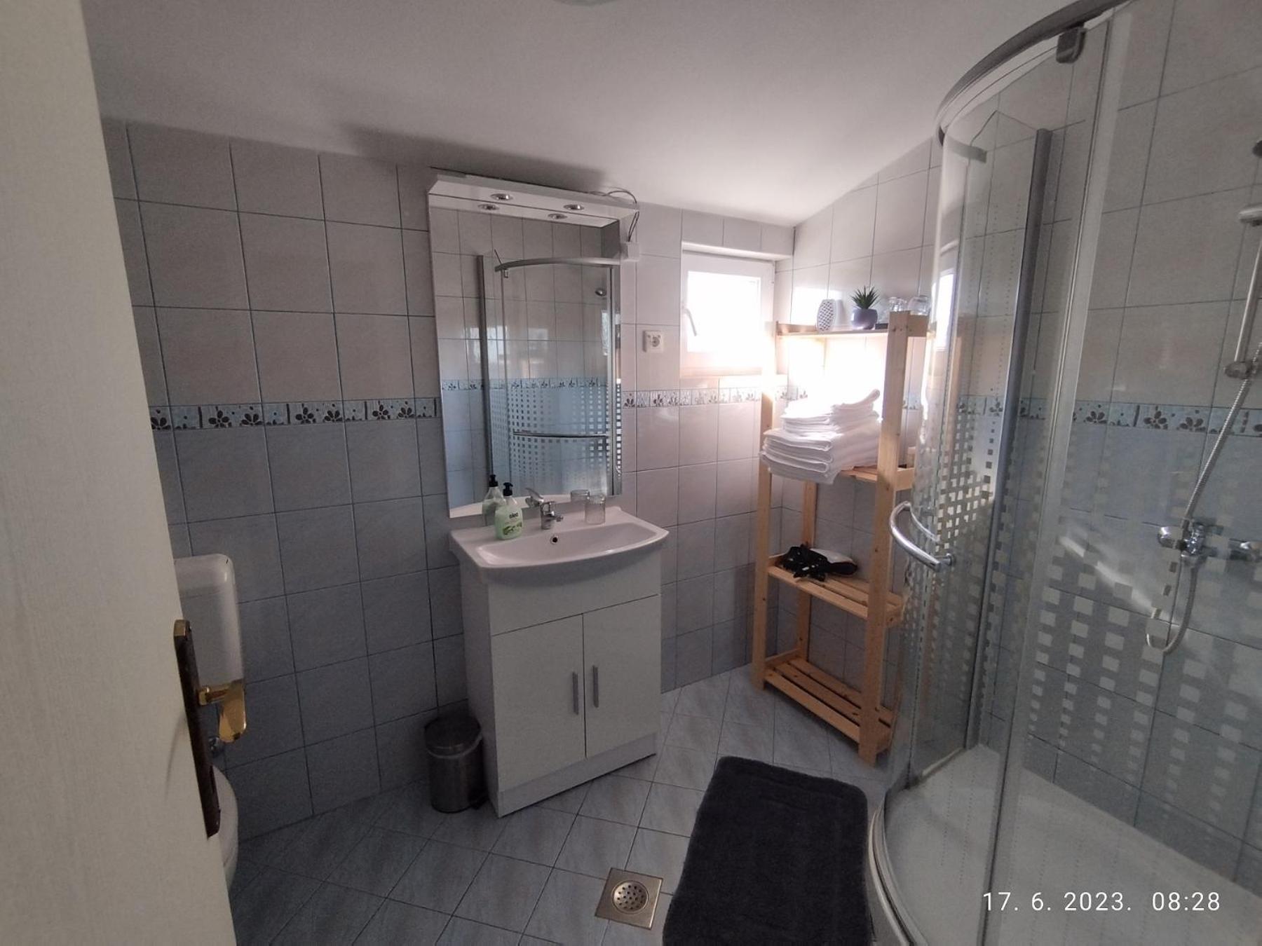 Apartment Zelena Oaza Sisan 75 M2 - 2 Bedrooms Buitenkant foto