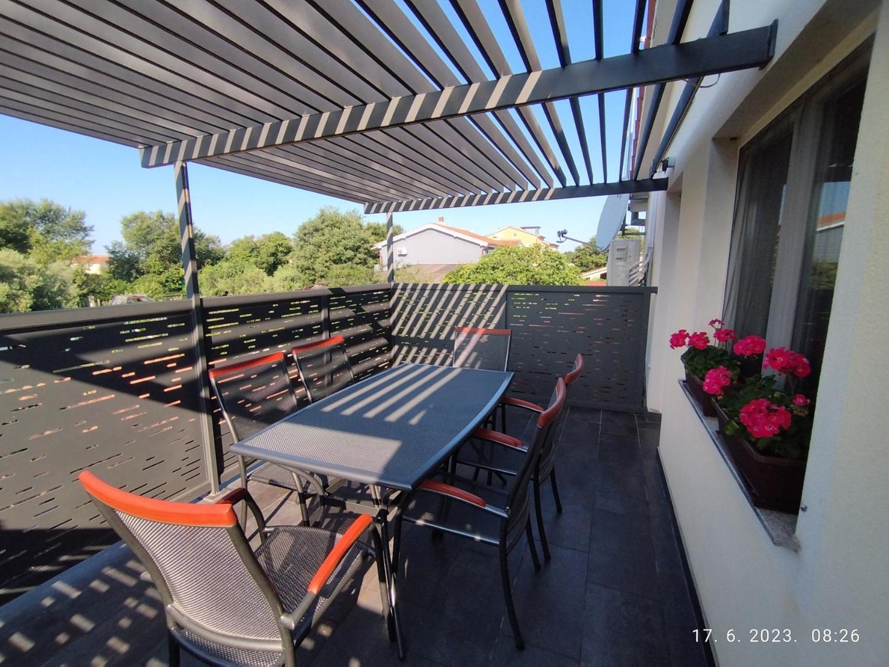 Apartment Zelena Oaza Sisan 75 M2 - 2 Bedrooms Buitenkant foto